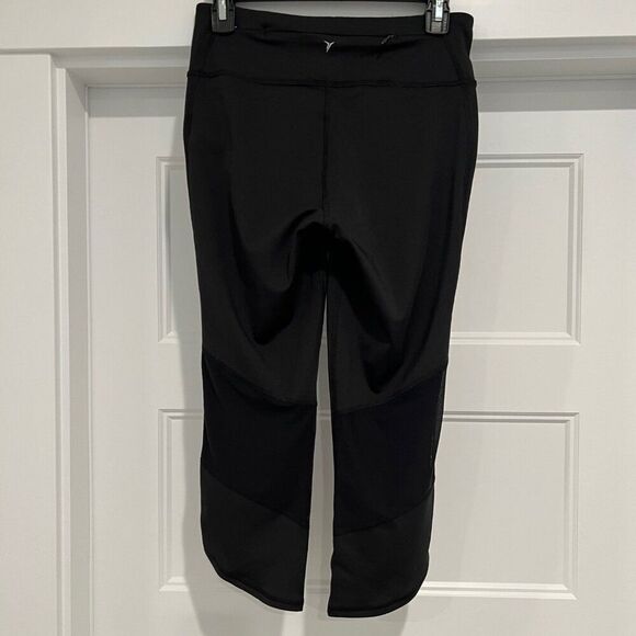 Old Navy Go Dry Women Black Medium Zip Pocket Pull-on Capri Leggings - Picture 7 of 9